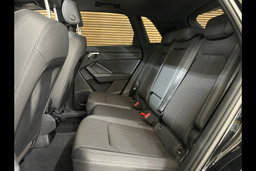 Audi Q3 45 TFSI e S Edition | S-Line | Pano | Trekhaak | Virtual Cockpit | Carplay | Half Leer | 19' inch Audi Q3 45 TFSI e S Edition | S-Line | Pano | Trekhaak | Virtual Cockpit | Carplay | Half Leer | 19' inch