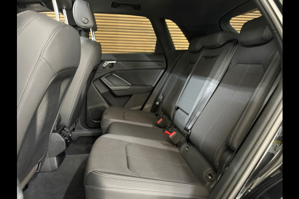 Audi Q3 45 TFSI e S Edition | S-Line | Pano | Trekhaak | Virtual Cockpit | Carplay | Half Leer | 19' inch Audi Q3 45 TFSI e S Edition | S-Line | Pano | Trekhaak | Virtual Cockpit | Carplay | Half Leer | 19' inch