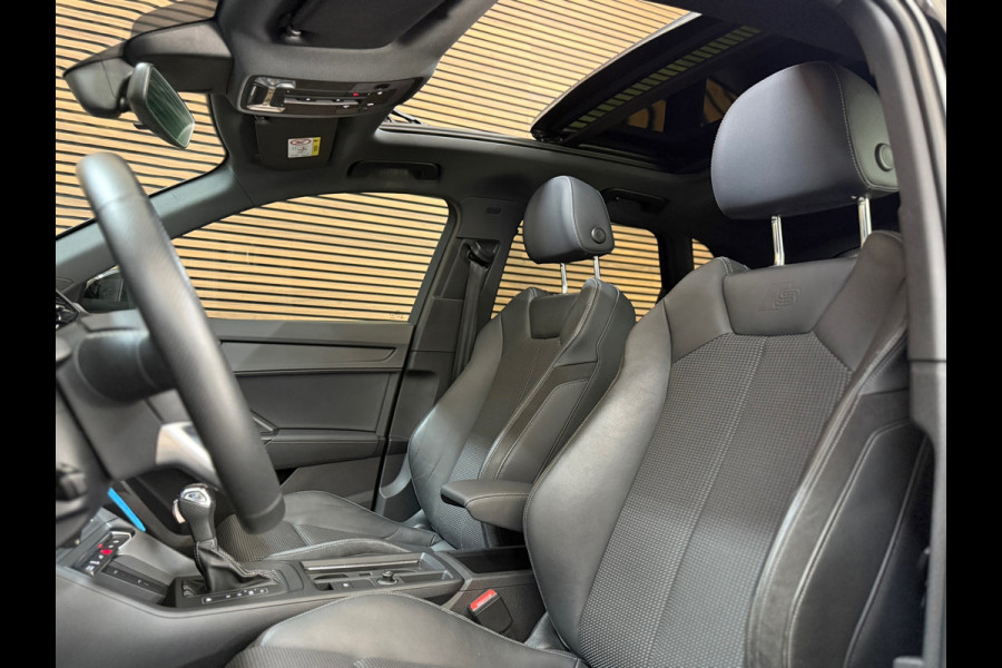 Audi Q3 45 TFSI e S Edition | S-Line | Pano | Trekhaak | Virtual Cockpit | Carplay | Half Leer | 19' inch Audi Q3 45 TFSI e S Edition | S-Line | Pano | Trekhaak | Virtual Cockpit | Carplay | Half Leer | 19' inch