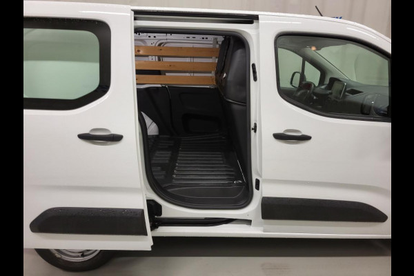 Peugeot Partner 1.2PureTech 111pk Benzine!