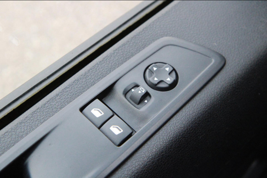 Opel Vivaro 2.0 Diesel 145PK L3 / Camera / App connect / 3 zits / Cruise