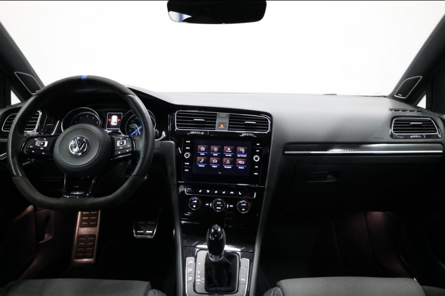 Volkswagen Golf 2.0 TSI 4Motion R 310PK AKRAPOVIC/LED/PANO/ALCANTARA+S.VERWARMING/DYNAUDIO/19"LMV/CAM/ACC/ECC/12 MDN GARANTIE!