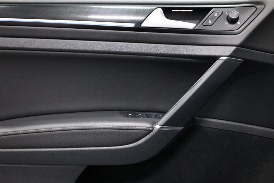 Volkswagen Golf 2.0 TSI 4Motion R 310PK AKRAPOVIC/LED/PANO/ALCANTARA+S.VERWARMING/DYNAUDIO/19"LMV/CAM/ACC/ECC/12 MDN GARANTIE!