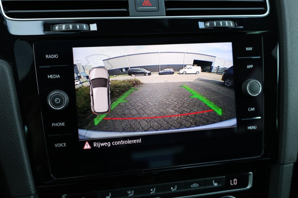 Volkswagen Golf 2.0 TSI 4Motion R 310PK AKRAPOVIC/LED/PANO/ALCANTARA+S.VERWARMING/DYNAUDIO/19"LMV/CAM/ACC/ECC/12 MDN GARANTIE!