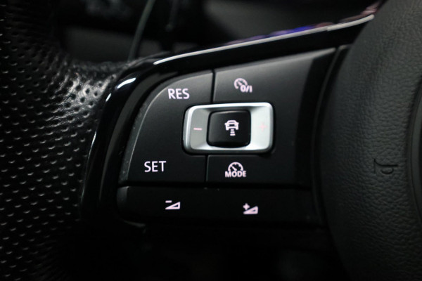 Volkswagen Golf 2.0 TSI 4Motion R 310PK AKRAPOVIC/LED/PANO/ALCANTARA+S.VERWARMING/DYNAUDIO/19"LMV/CAM/ACC/ECC/12 MDN GARANTIE!