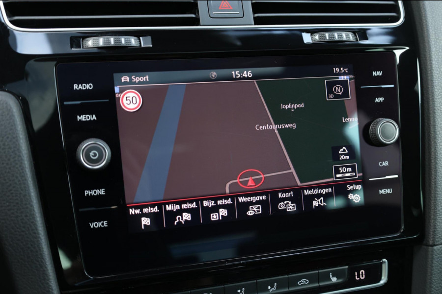 Volkswagen Golf 2.0 TSI 4Motion R 310PK AKRAPOVIC/LED/PANO/ALCANTARA+S.VERWARMING/DYNAUDIO/19"LMV/CAM/ACC/ECC/12 MDN GARANTIE!