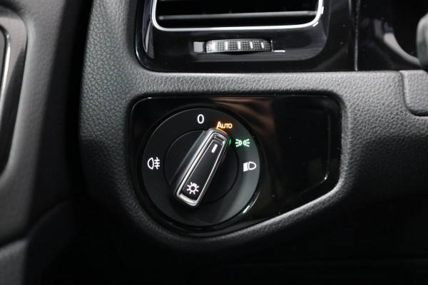Volkswagen Golf 2.0 TSI 4Motion R 310PK AKRAPOVIC/LED/PANO/ALCANTARA+S.VERWARMING/DYNAUDIO/19"LMV/CAM/ACC/ECC/12 MDN GARANTIE!