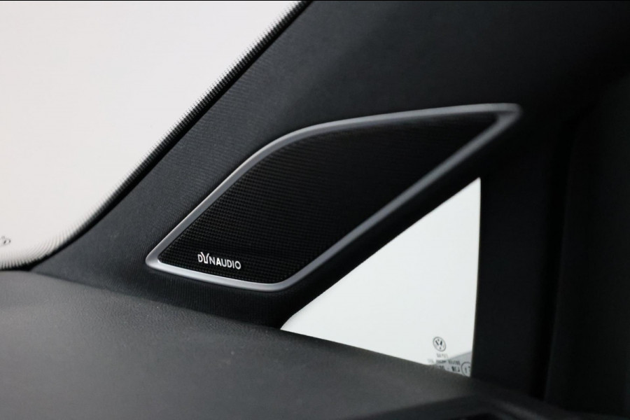 Volkswagen Golf 2.0 TSI 4Motion R 310PK AKRAPOVIC/LED/PANO/ALCANTARA+S.VERWARMING/DYNAUDIO/19"LMV/CAM/ACC/ECC/12 MDN GARANTIE!