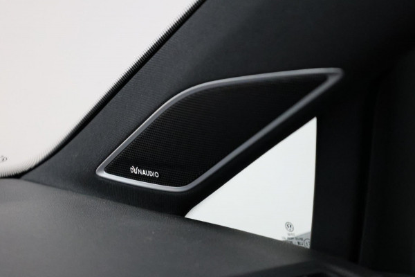 Volkswagen Golf 2.0 TSI 4Motion R 310PK AKRAPOVIC/LED/PANO/ALCANTARA+S.VERWARMING/DYNAUDIO/19"LMV/CAM/ACC/ECC/12 MDN GARANTIE!