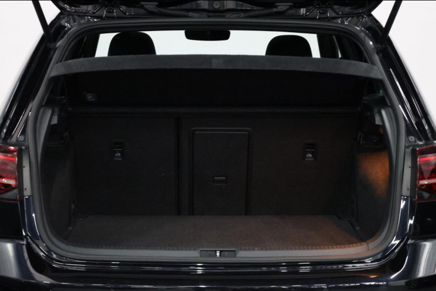 Volkswagen Golf 2.0 TSI 4Motion R 310PK AKRAPOVIC/LED/PANO/ALCANTARA+S.VERWARMING/DYNAUDIO/19"LMV/CAM/ACC/ECC/12 MDN GARANTIE!