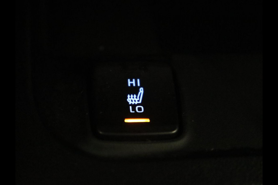 Toyota Corolla 2.0 Hybrid GR-Sport | Trekhaak | Stoelverwarming | Adaptive cruise | Carplay | Navigatie | Keyless | Sportstoelen | Full LED | Half leder | Climate control