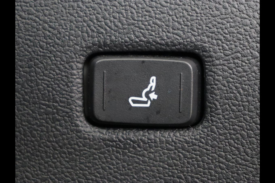 Toyota Corolla 2.0 Hybrid GR-Sport | Trekhaak | Stoelverwarming | Adaptive cruise | Carplay | Navigatie | Keyless | Sportstoelen | Full LED | Half leder | Climate control