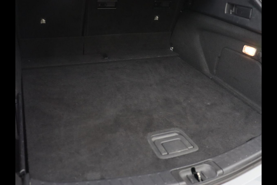 Toyota Corolla 2.0 Hybrid GR-Sport | Trekhaak | Stoelverwarming | Adaptive cruise | Carplay | Navigatie | Keyless | Sportstoelen | Full LED | Half leder | Climate control