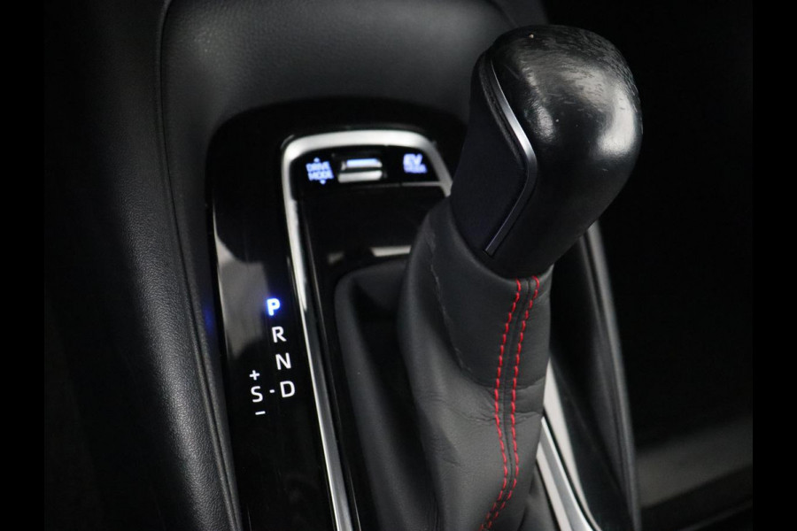 Toyota Corolla 2.0 Hybrid GR-Sport | Trekhaak | Stoelverwarming | Adaptive cruise | Carplay | Navigatie | Keyless | Sportstoelen | Full LED | Half leder | Climate control