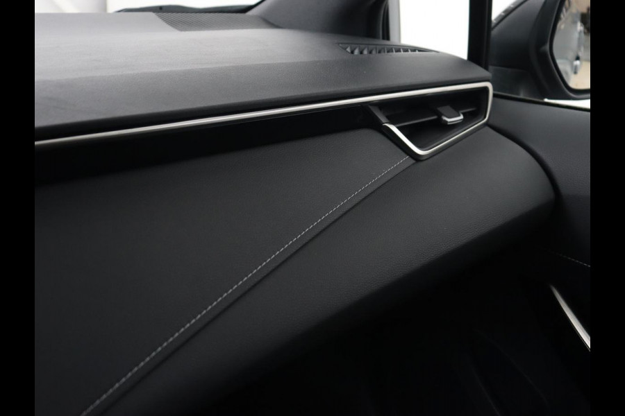 Toyota Corolla 2.0 Hybrid GR-Sport | Trekhaak | Stoelverwarming | Adaptive cruise | Carplay | Navigatie | Keyless | Sportstoelen | Full LED | Half leder | Climate control