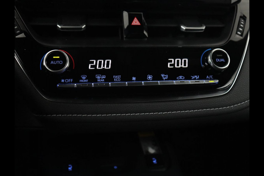 Toyota Corolla 2.0 Hybrid GR-Sport | Trekhaak | Stoelverwarming | Adaptive cruise | Carplay | Navigatie | Keyless | Sportstoelen | Full LED | Half leder | Climate control