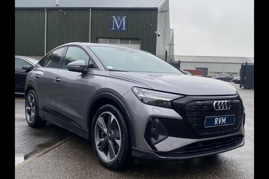 Audi Q4 Sportback e-tron 50 quattro S edition 77 kWh S-LINE IN -ENTERIEUR | PANO | ADD.CRUISE | CAMERA | ELEC STOELEN MET GEHEUGEN | RIJKLAAR GELEVERD Audi Q4 Sportback e-tron 50 quattro S edition 77 kWh S-LINE IN -ENTERIEUR | PANO | ADD.CRUISE | CAMERA | ELEC STOELEN MET GEHEUGEN | RIJKLAAR GELEVERD