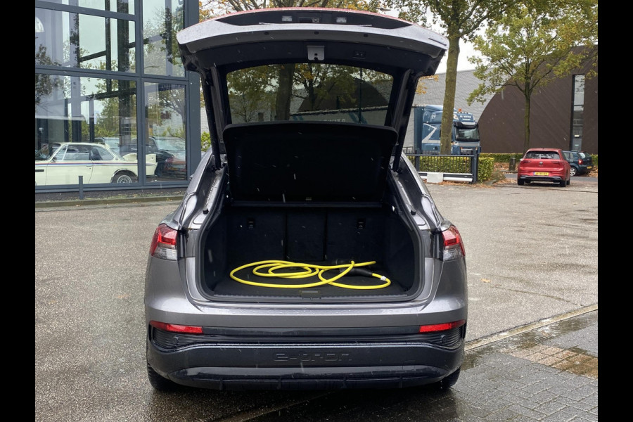Audi Q4 Sportback e-tron 50 quattro S edition 77 kWh S-LINE IN -ENTERIEUR | PANO | ADD.CRUISE | CAMERA | ELEC STOELEN MET GEHEUGEN | RIJKLAAR GELEVERD Audi Q4 Sportback e-tron 50 quattro S edition 77 kWh S-LINE IN -ENTERIEUR | PANO | ADD.CRUISE | CAMERA | ELEC STOELEN MET GEHEUGEN | RIJKLAAR GELEVERD