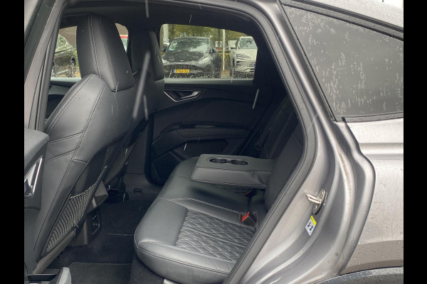 Audi Q4 Sportback e-tron 50 quattro S edition 77 kWh S-LINE IN -ENTERIEUR | PANO | ADD.CRUISE | CAMERA | ELEC STOELEN MET GEHEUGEN | RIJKLAAR GELEVERD Audi Q4 Sportback e-tron 50 quattro S edition 77 kWh S-LINE IN -ENTERIEUR | PANO | ADD.CRUISE | CAMERA | ELEC STOELEN MET GEHEUGEN | RIJKLAAR GELEVERD