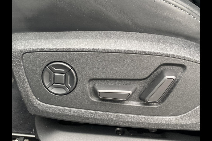 Audi Q4 Sportback e-tron 50 quattro S edition 77 kWh S-LINE IN -ENTERIEUR | PANO | ADD.CRUISE | CAMERA | ELEC STOELEN MET GEHEUGEN | RIJKLAAR GELEVERD Audi Q4 Sportback e-tron 50 quattro S edition 77 kWh S-LINE IN -ENTERIEUR | PANO | ADD.CRUISE | CAMERA | ELEC STOELEN MET GEHEUGEN | RIJKLAAR GELEVERD