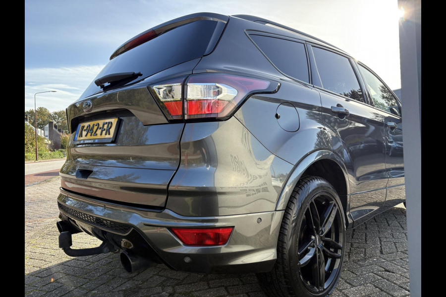 Ford Kuga 1.5 EcoBoost ST-Line 150pk | Trekhaak | Winter Pack | Parkeersensoren | 2000kg Trekgewicht! | Dealer Onderhouden |