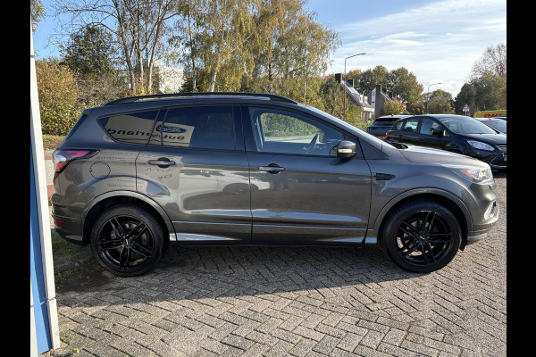 Ford Kuga 1.5 EcoBoost ST-Line 150pk | Trekhaak | Winter Pack | Parkeersensoren | 2000kg Trekgewicht! | Dealer Onderhouden |