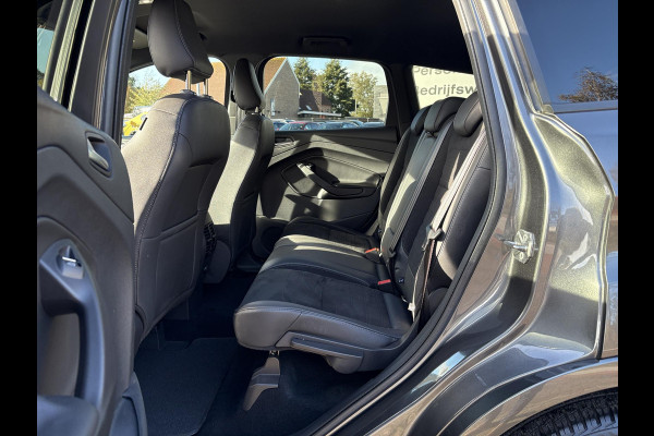 Ford Kuga 1.5 EcoBoost ST-Line 150pk | Trekhaak | Winter Pack | Parkeersensoren | 2000kg Trekgewicht! | Dealer Onderhouden |