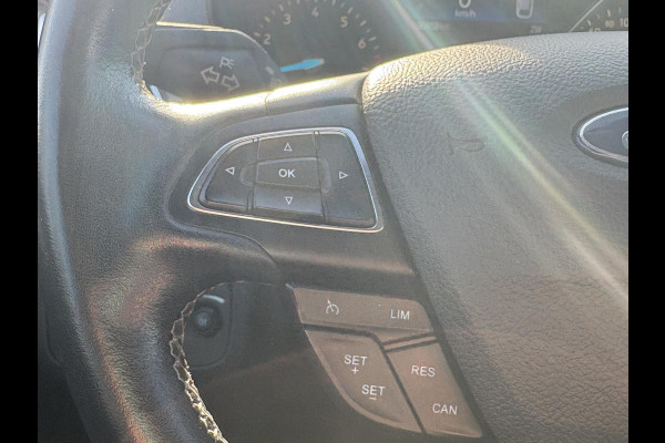 Ford Kuga 1.5 EcoBoost ST-Line 150pk | Trekhaak | Winter Pack | Parkeersensoren | 2000kg Trekgewicht! | Dealer Onderhouden |