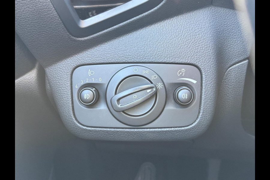 Ford Kuga 1.5 EcoBoost ST-Line 150pk | Trekhaak | Winter Pack | Parkeersensoren | 2000kg Trekgewicht! | Dealer Onderhouden |