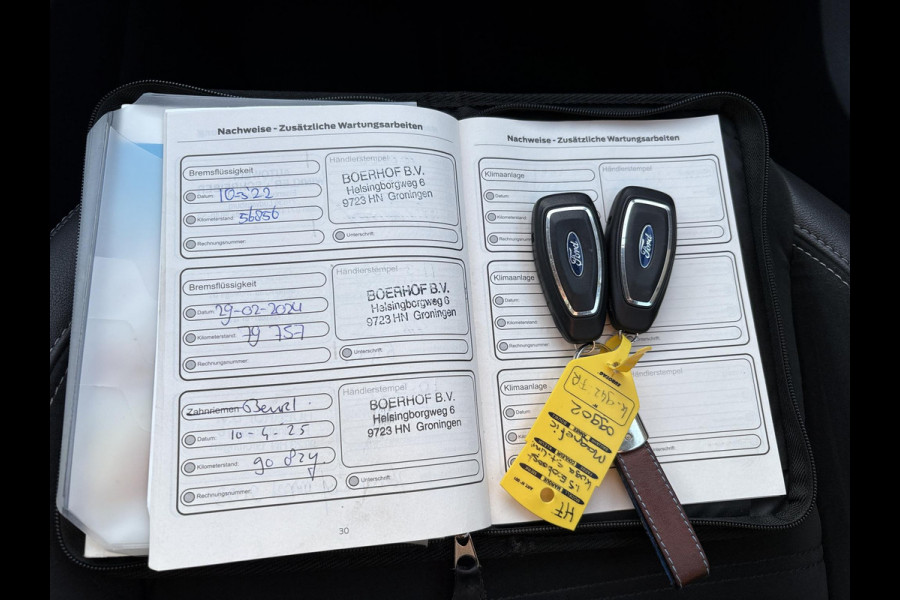 Ford Kuga 1.5 EcoBoost ST-Line 150pk | Trekhaak | Winter Pack | Parkeersensoren | 2000kg Trekgewicht! | Dealer Onderhouden |