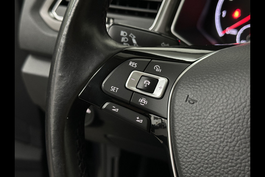 Volkswagen T-Roc 1.5 TSI 150pk DSG | ACC | Origineel NL | BOVAG Garantie | Trekhaak 1500kg | Camera | Lane Assist | Groot Navi | Carplay | Climat Getint Glas | 17'' | Adaptieve Cruise Control | Parkeercamera | Caravantrekker!