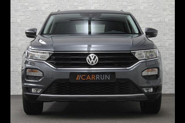 Volkswagen T-Roc 1.5 TSI 150pk DSG | ACC | Origineel NL | BOVAG Garantie | Trekhaak 1500kg | Camera | Lane Assist | Groot Navi | Carplay | Climat Getint Glas | 17'' | Adaptieve Cruise Control | Parkeercamera | Caravantrekker!