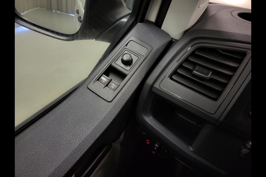 Volkswagen Transporter 2.0TDI 150pk L2/H2 Automaat Trekhaak Euro 6!