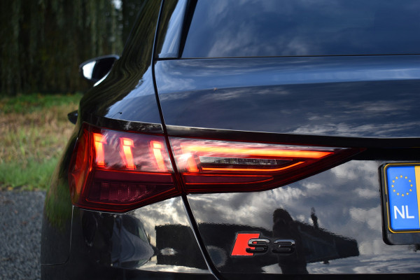 Audi S3 Sportback 2.0 TFSI S3 QUATTRO 310PK S-TRON S3-SPORT CAMERA/LEDER/CARPLAY Audi S3 Sportback 2.0 TFSI S3 QUATTRO 310PK S-TRON S3-SPORT CAMERA/LEDER/CARPLAY