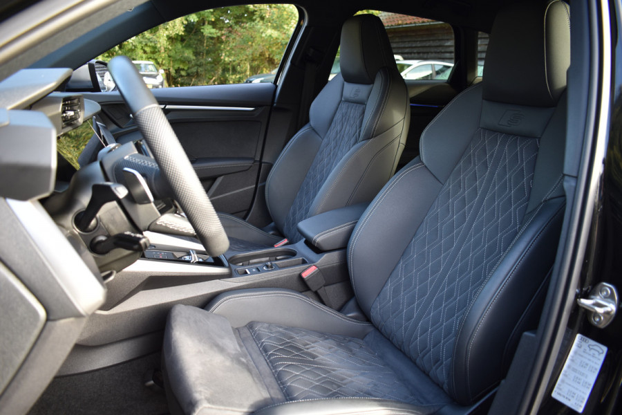 Audi S3 Sportback 2.0 TFSI S3 QUATTRO 310PK S-TRON S3-SPORT CAMERA/LEDER/CARPLAY Audi S3 Sportback 2.0 TFSI S3 QUATTRO 310PK S-TRON S3-SPORT CAMERA/LEDER/CARPLAY