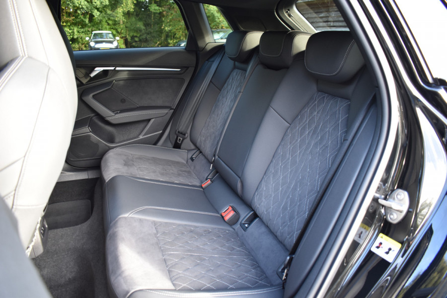 Audi S3 Sportback 2.0 TFSI S3 QUATTRO 310PK S-TRON S3-SPORT CAMERA/LEDER/CARPLAY Audi S3 Sportback 2.0 TFSI S3 QUATTRO 310PK S-TRON S3-SPORT CAMERA/LEDER/CARPLAY