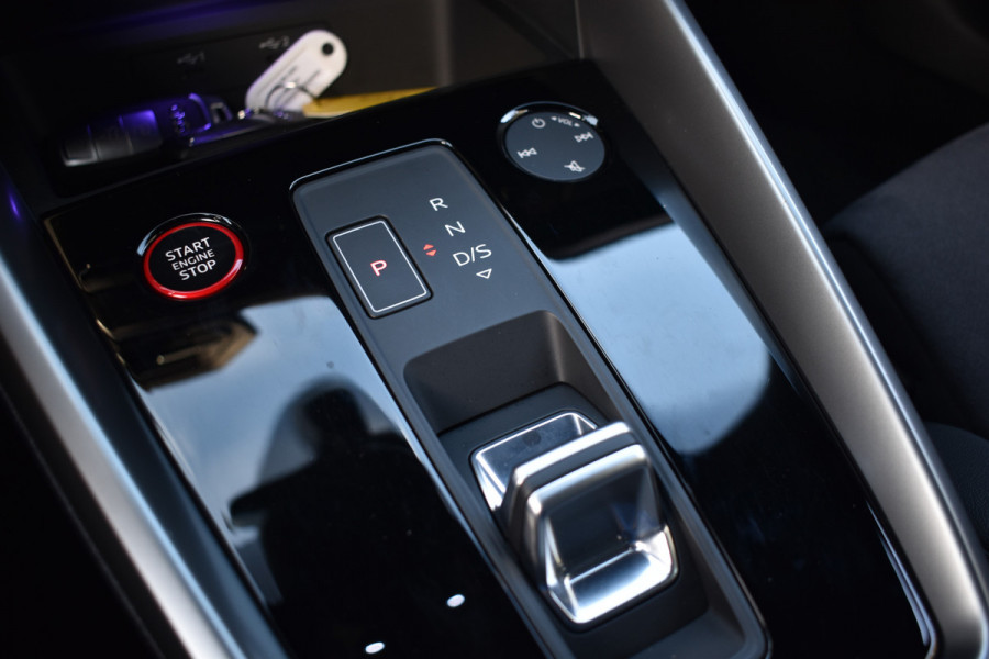 Audi S3 Sportback 2.0 TFSI S3 QUATTRO 310PK S-TRON S3-SPORT CAMERA/LEDER/CARPLAY Audi S3 Sportback 2.0 TFSI S3 QUATTRO 310PK S-TRON S3-SPORT CAMERA/LEDER/CARPLAY