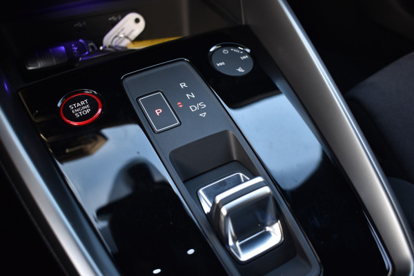 Audi S3 Sportback 2.0 TFSI S3 QUATTRO 310PK S-TRON S3-SPORT CAMERA/LEDER/CARPLAY Audi S3 Sportback 2.0 TFSI S3 QUATTRO 310PK S-TRON S3-SPORT CAMERA/LEDER/CARPLAY