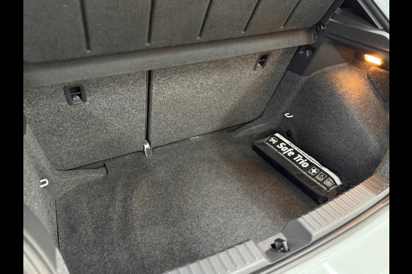 Seat Ibiza 1.0 TSI Excellence Automaat | Half Leer/Alcantara | Keyless | LED | Cruise Control | Climate Control