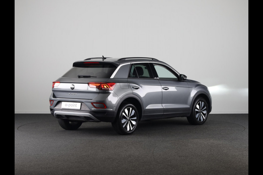 Volkswagen T-Roc 1.0 TSI Life Edition GOAL 115 PK | Private lease vanaf € 519,- pm | Navigatie | automatische Airco | Parkeer assistent |