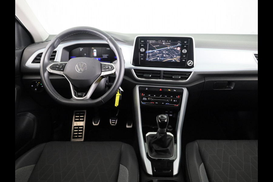 Volkswagen T-Roc 1.0 TSI Life Edition GOAL 115 PK | Private lease vanaf € 519,- pm | Navigatie | automatische Airco | Parkeer assistent |