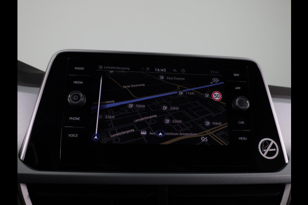 Volkswagen T-Roc 1.0 TSI Life Edition GOAL 115 PK | Private lease vanaf € 519,- pm | Navigatie | automatische Airco | Parkeer assistent |