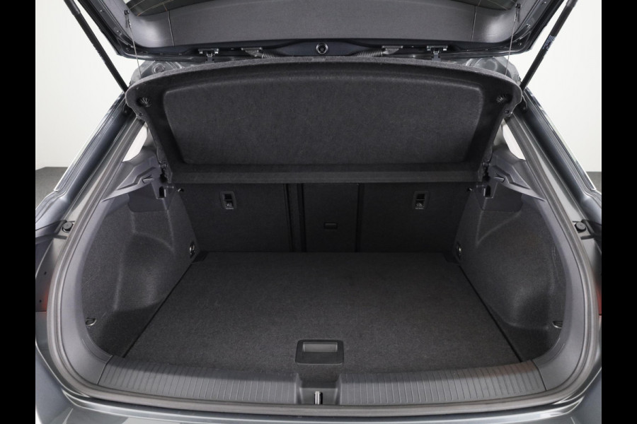 Volkswagen T-Roc 1.0 TSI Life Edition GOAL 115 PK | Private lease vanaf € 519,- pm | Navigatie | automatische Airco | Parkeer assistent |