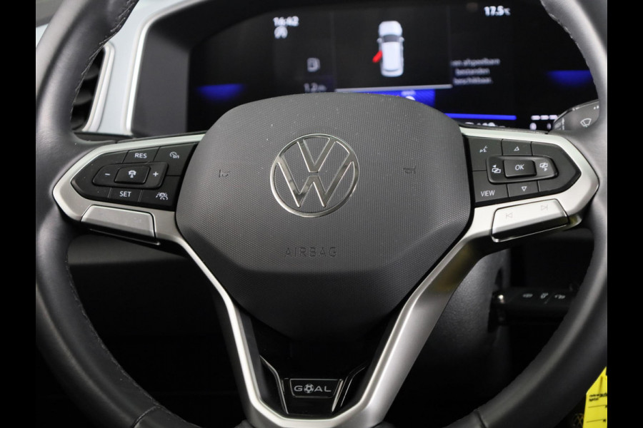 Volkswagen T-Roc 1.0 TSI Life Edition GOAL 115 PK | Private lease vanaf € 519,- pm | Navigatie | automatische Airco | Parkeer assistent |