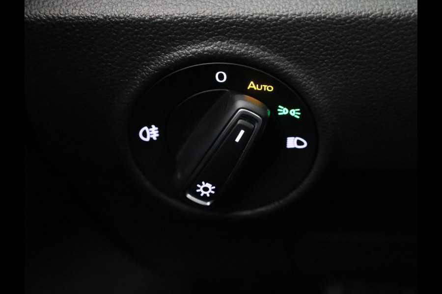 Volkswagen T-Roc 1.0 TSI Life Edition GOAL 115 PK | Private lease vanaf € 519,- pm | Navigatie | automatische Airco | Parkeer assistent |