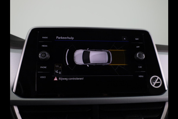 Volkswagen T-Roc 1.0 TSI Life Edition GOAL 115 PK | Private lease vanaf € 519,- pm | Navigatie | automatische Airco | Parkeer assistent |