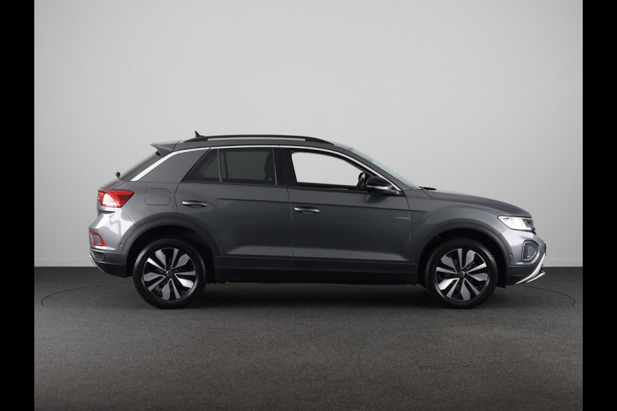 Volkswagen T-Roc 1.0 TSI Life Edition GOAL 115 PK | Private lease vanaf € 519,- pm | Navigatie | automatische Airco | Parkeer assistent |