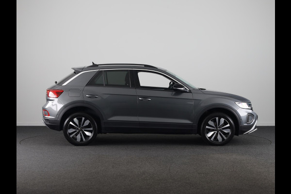 Volkswagen T-Roc 1.0 TSI Life Edition GOAL 115 PK | Private lease vanaf € 519,- pm | Navigatie | automatische Airco | Parkeer assistent |