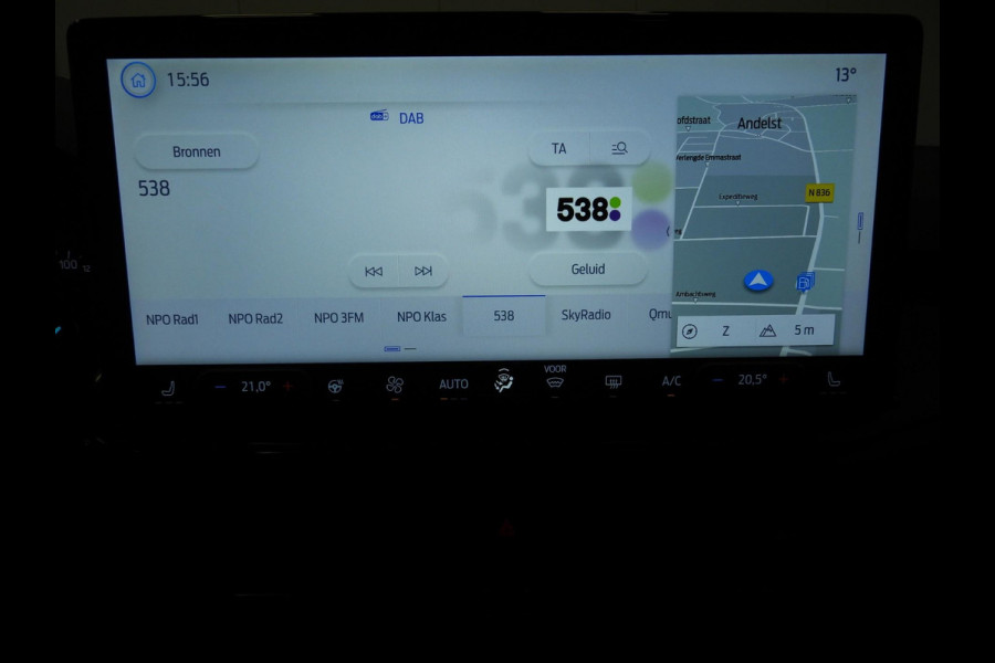 Ford FOCUS Wagon 1.0 EcoBoost Hybrid ST Line NAVI/CAMERA/CLIMA/WINTERPACK/17"LMV! Ford FOCUS Wagon 1.0 EcoBoost Hybrid ST Line NAVI/CAMERA/CLIMA/WINTERPACK/17"LMV!