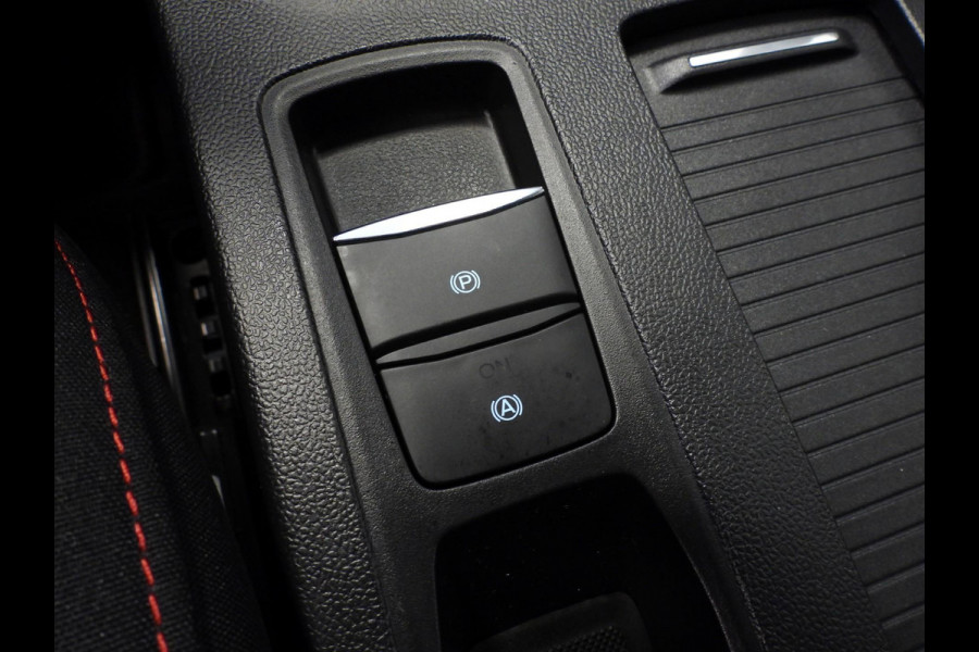 Ford FOCUS Wagon 1.0 EcoBoost Hybrid ST Line NAVI/CAMERA/CLIMA/WINTERPACK/17"LMV! Ford FOCUS Wagon 1.0 EcoBoost Hybrid ST Line NAVI/CAMERA/CLIMA/WINTERPACK/17"LMV!